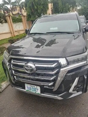 Toyota Land Cruiser 4.5 V8 VXR 2011 Black