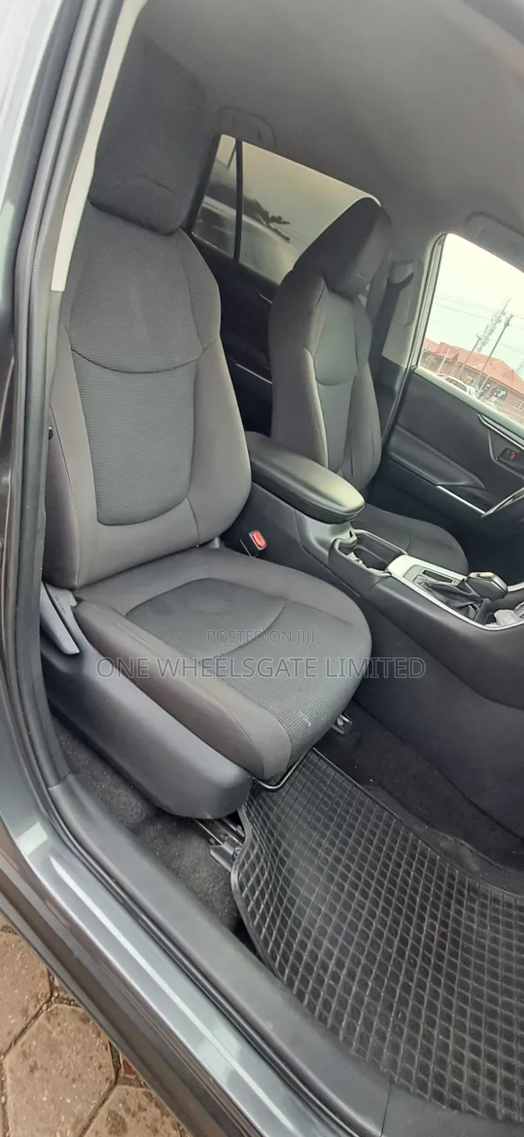 Toyota RAV4 2019 Gray
