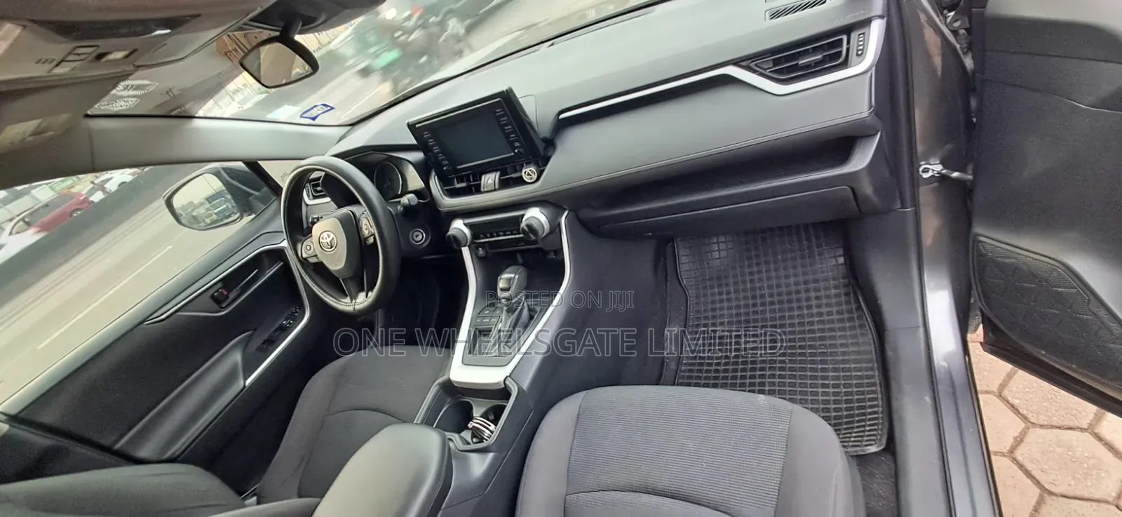 Toyota RAV4 2019 Gray