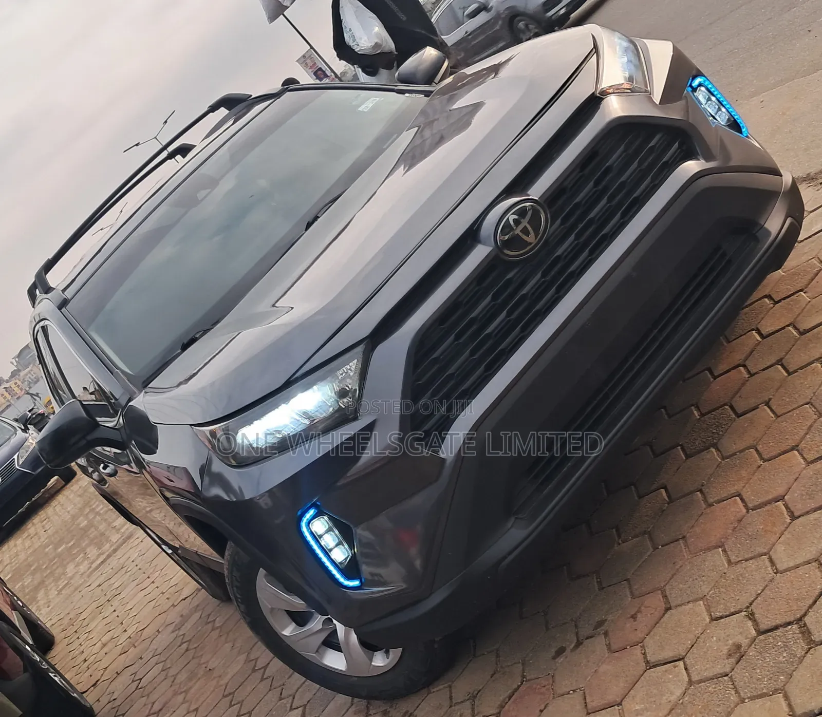 Toyota RAV4 2019 Gray
