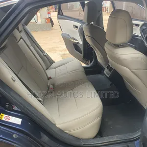 Toyota Avalon 2014 Blue