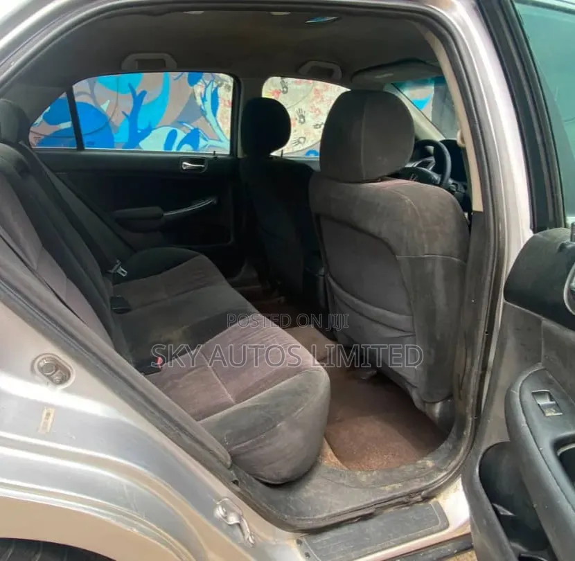 Honda Accord 2006 Silver