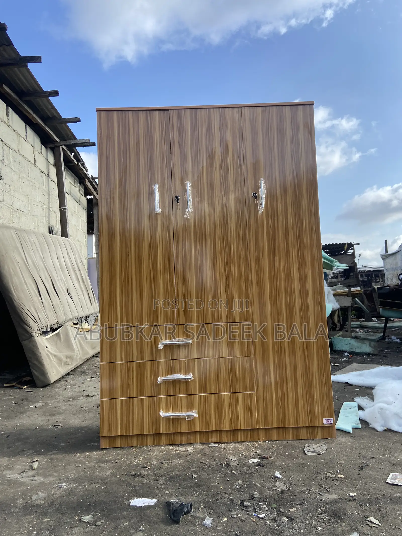 4 by 6 Wardrobe