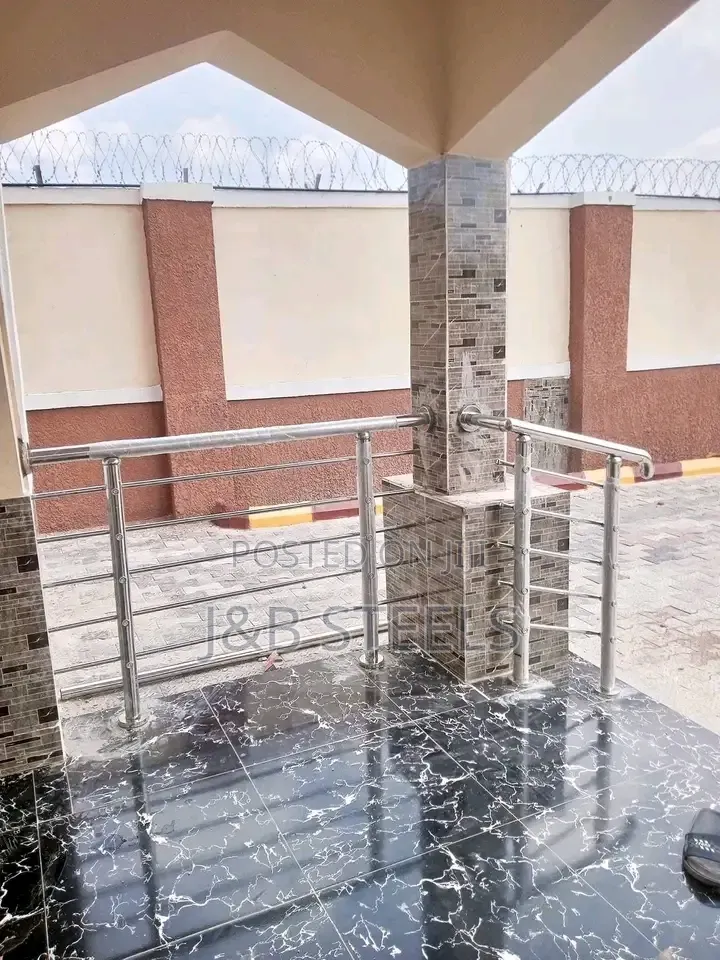 Official HANDRAILs Lining