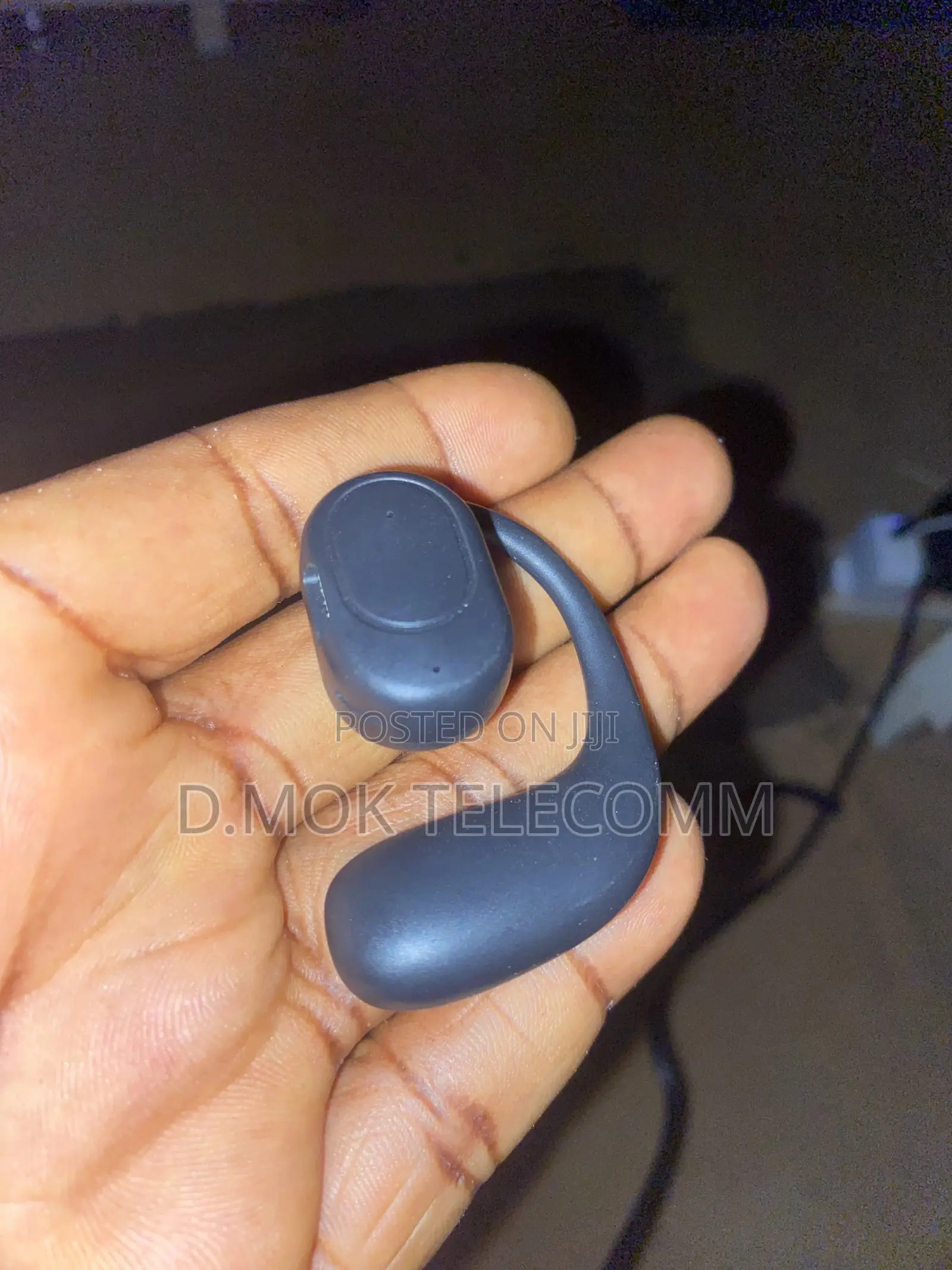 OneEar EarPod