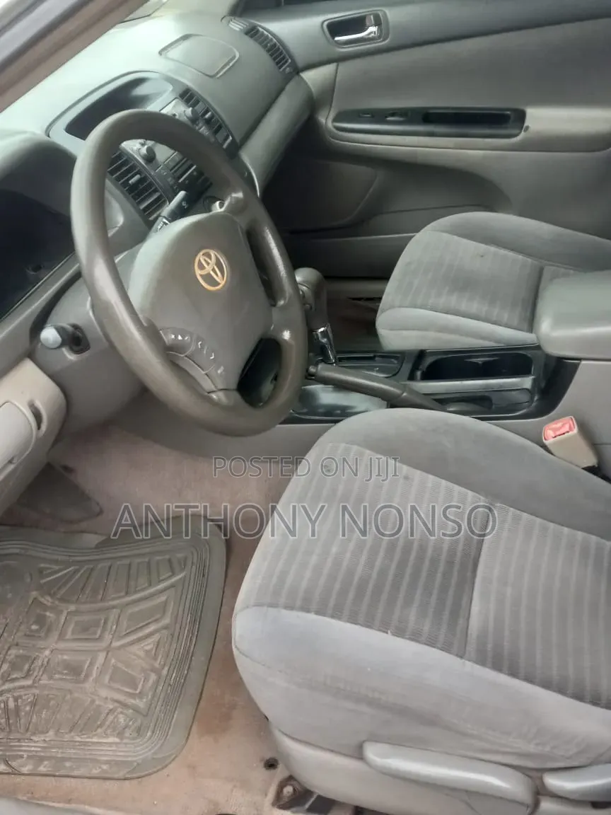 Toyota Camry 2005 Silver
