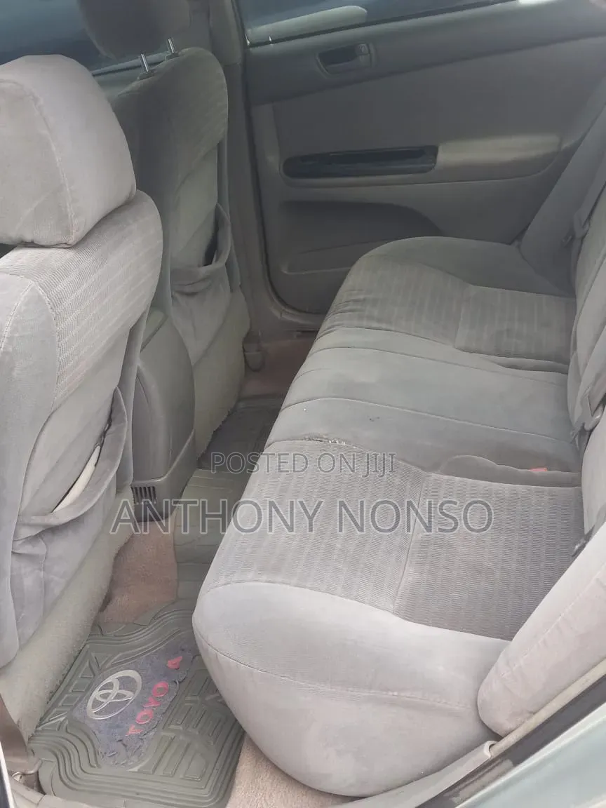 Toyota Camry 2005 Silver
