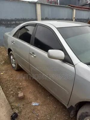 Toyota Camry 2005 Silver