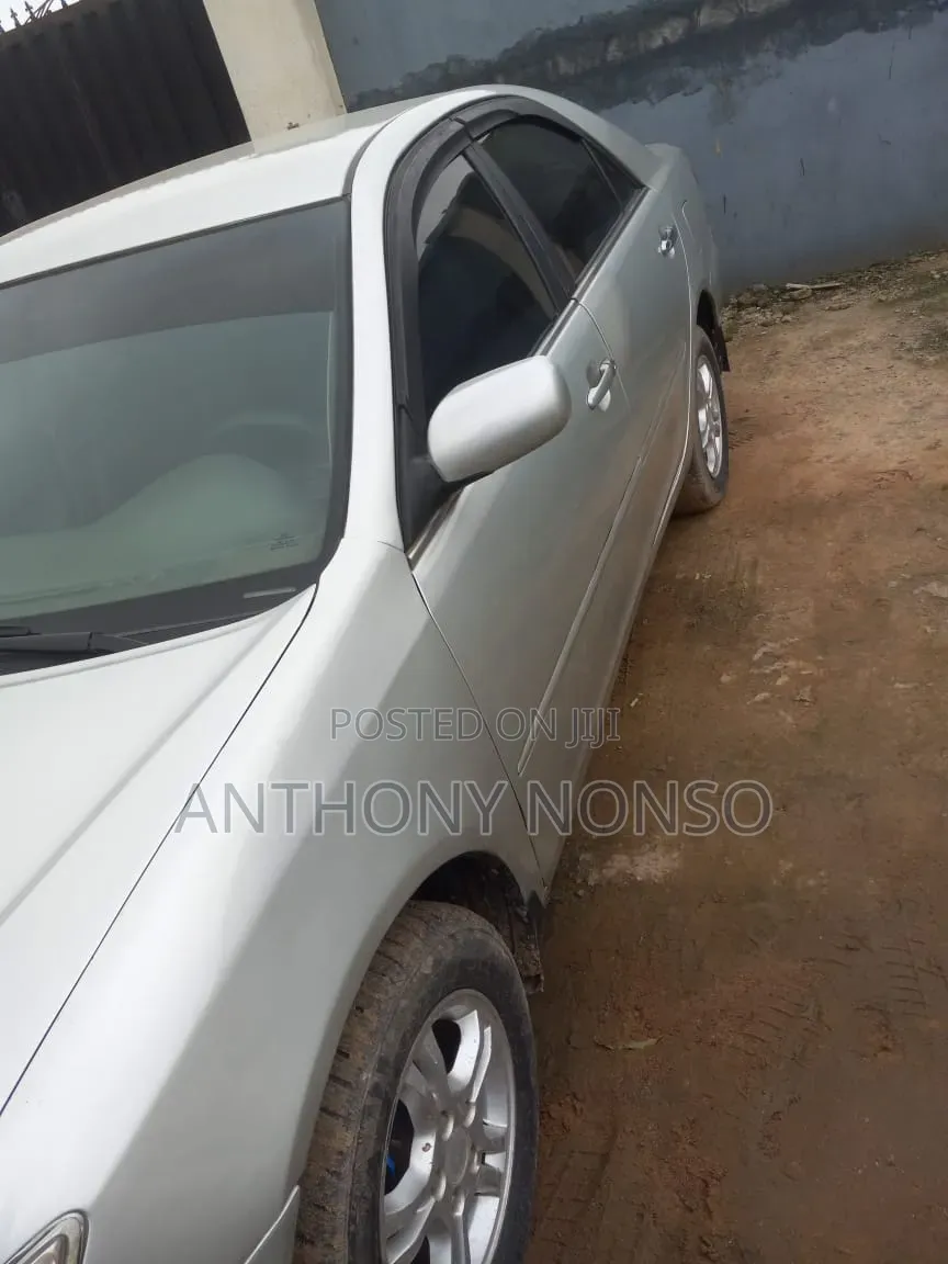 Toyota Camry 2005 Silver