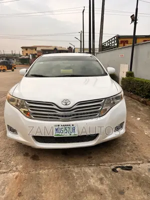 Toyota Venza 2010 White