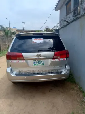 Toyota Sienna 2006 Silver