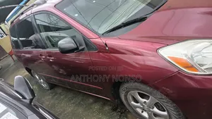 Toyota Sienna 2006 Red