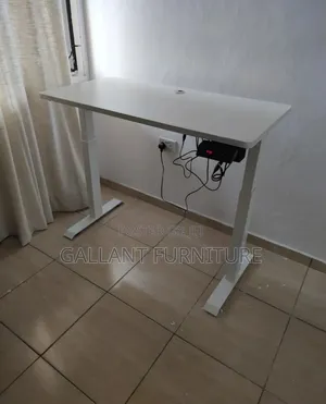 Quality Executive Ergonomic Gaming Table (Adjustable Height)