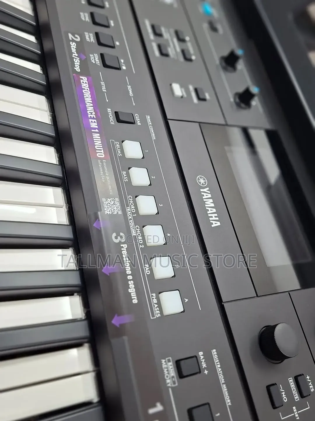 Yamaha PSR E483