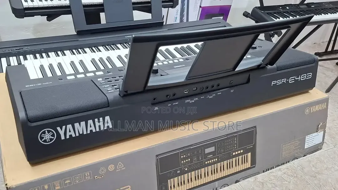 Yamaha PSR E483
