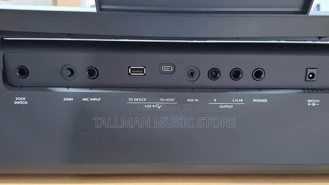Yamaha PSR E483