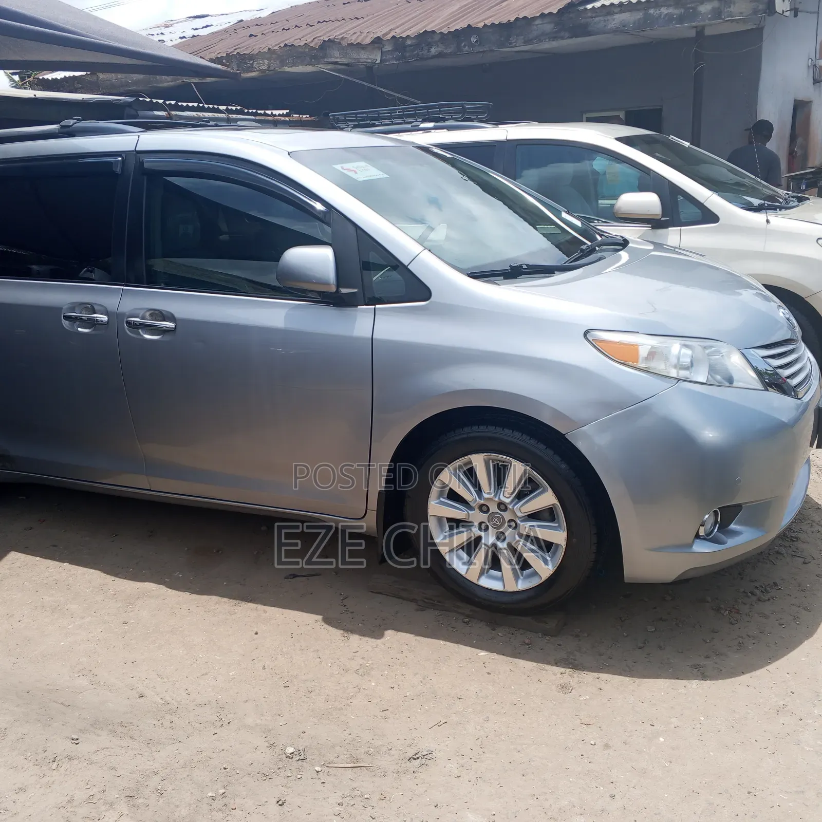 Toyota Sienna 2013 Silver