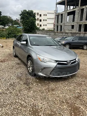 Toyota Camry LE 4dr Sedan (2.5L 4cyl 6A) 2016 Silver