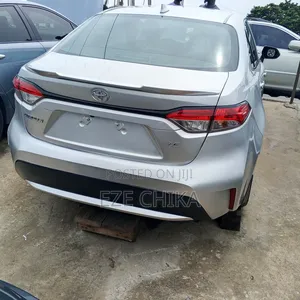 Toyota Corolla 2021 Silver