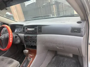 Toyota Corolla 2004 Silver
