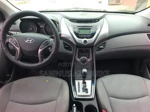 Hyundai Elantra GLS Automatic 2012 Blue