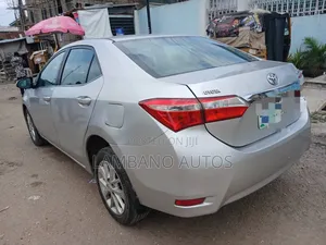 Toyota Corolla 2015 Silver