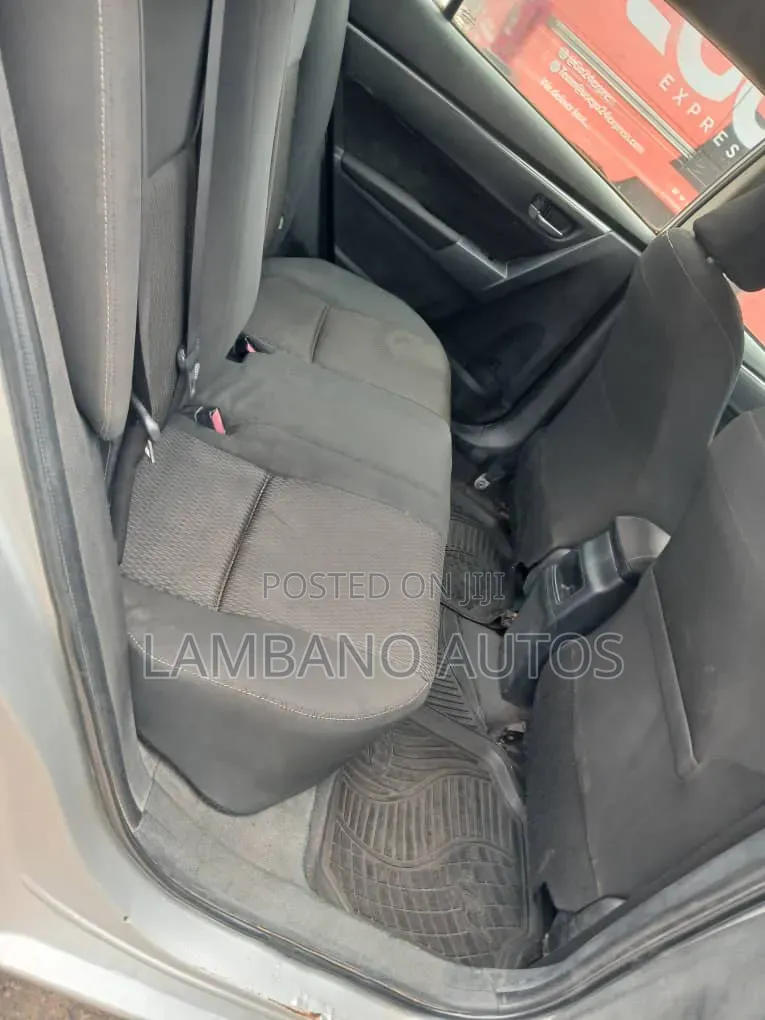 Toyota Corolla 2015 Silver