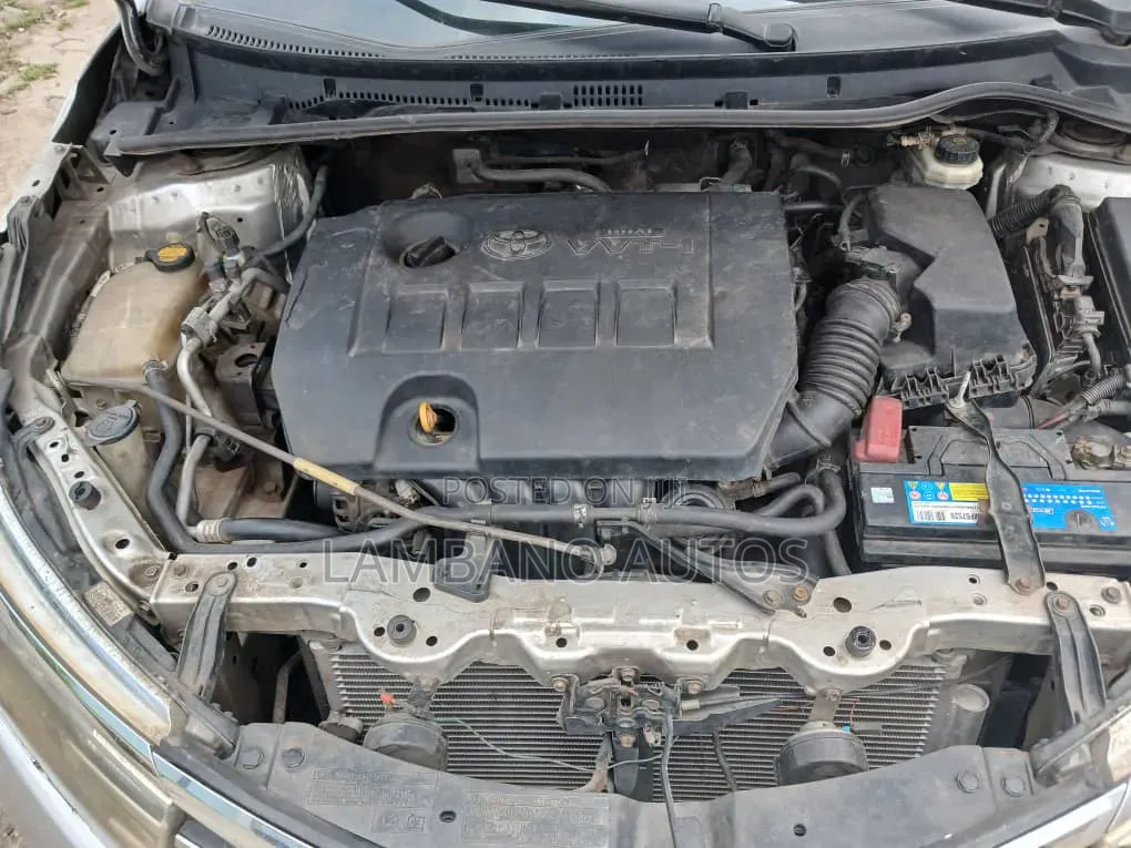 Toyota Corolla 2015 Silver
