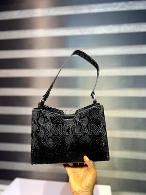 Classy Women's Shoulder Bag – Premium Quality