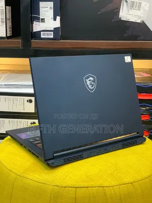 Laptop MSI Stealth 14 Studio A13VF 32GB Intel Core i7 SSD 1T