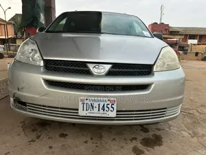 Toyota Sienna LE AWD 2005 Silver