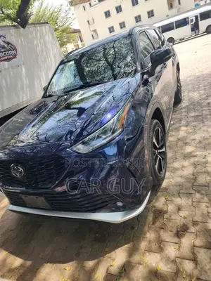 Toyota Highlander 2022 Blue