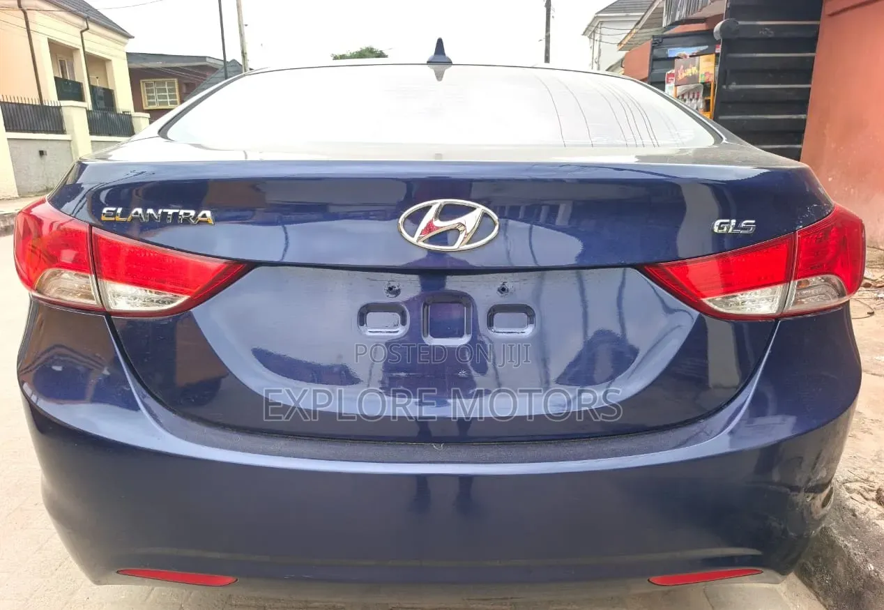 Hyundai Elantra 2012 Blue