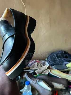 Selling of Footwear