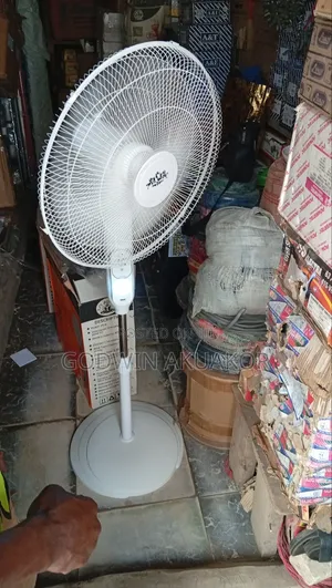16 Inches Rechargeable Solar Fan