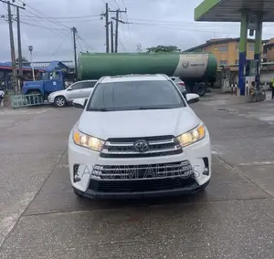 Toyota Highlander XLE 2019 White