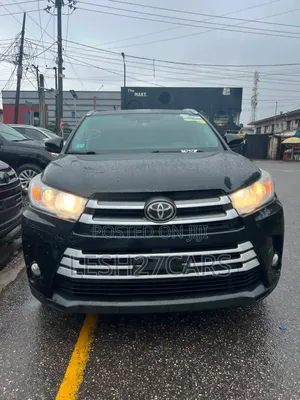 Toyota Highlander XLE 4x2 V6 (3.5L 6cyl 8A) 2017 Black