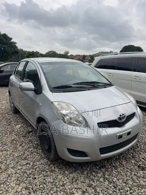 Toyota Yaris 2010 Silver