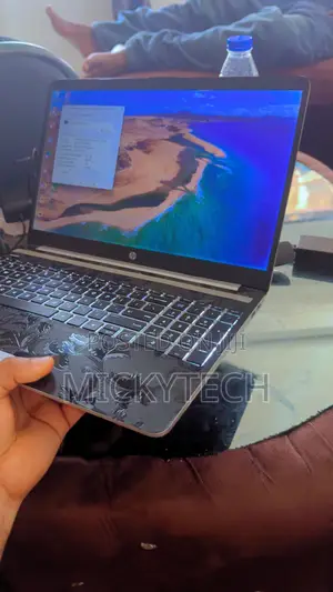 Laptop HP ProBook 655 8GB Intel Core i5 SSHD (Hybrid) 256GB