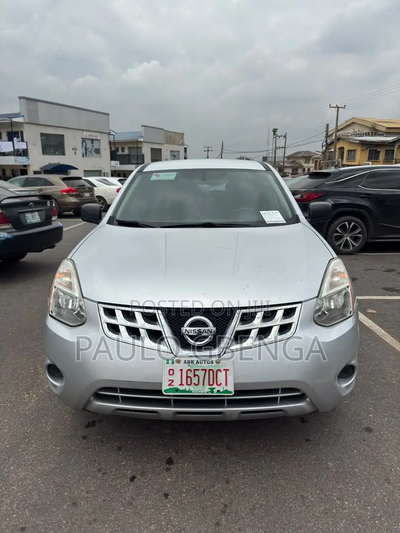 Nissan Rogue SV 2011 Silver