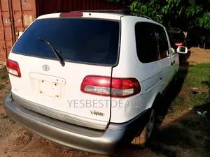 Toyota Sienna 2003 White