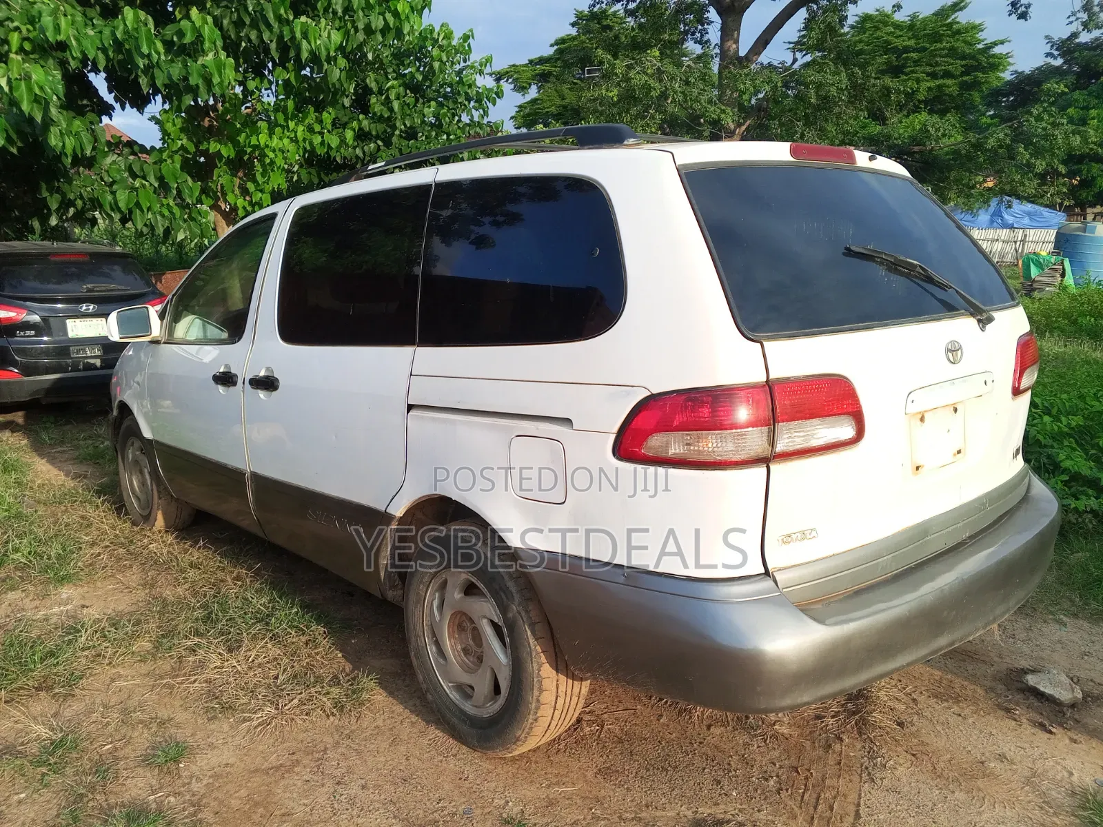Toyota Sienna 2003 White