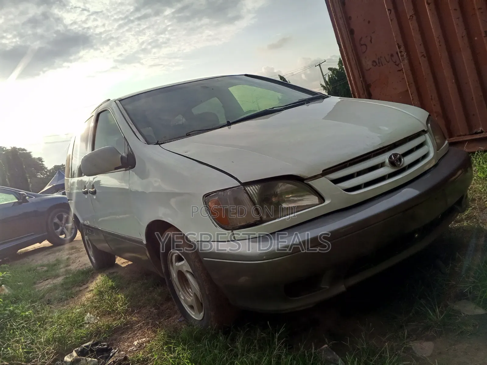 Toyota Sienna 2003 White