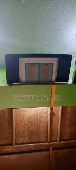 Kitchen Extractor or Range Hood