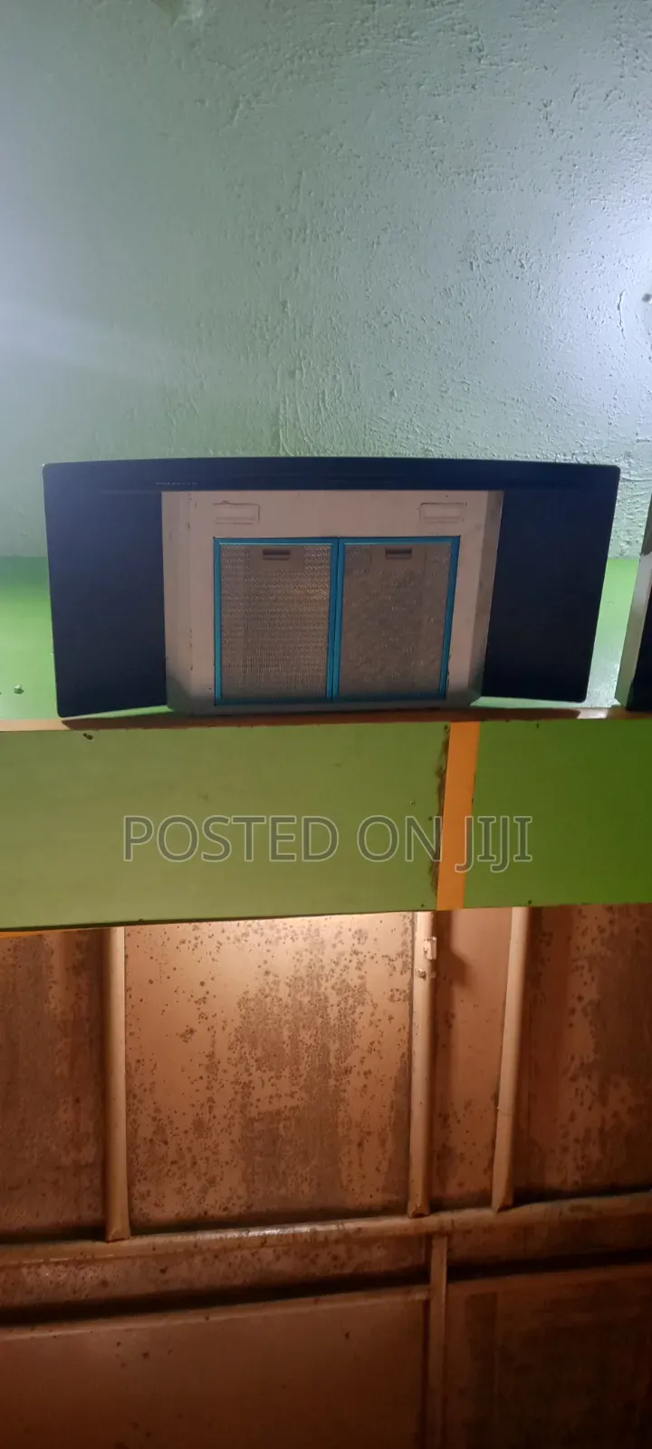 Kitchen Extractor or Range Hood