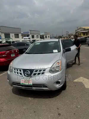 Nissan Rogue SV 2011 Silver