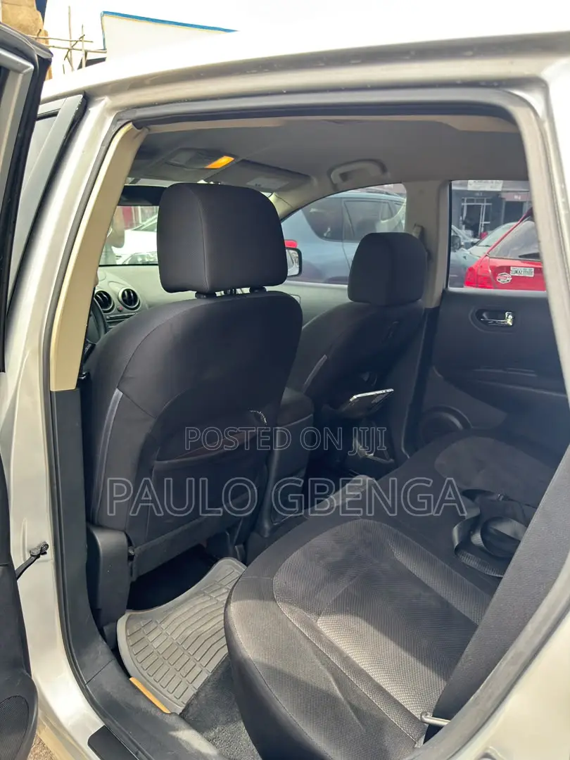 Nissan Rogue SV 2011 Silver