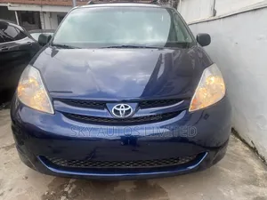 Toyota Sienna 2006 Blue