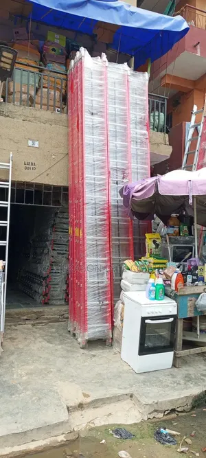 28ft Fiberglass Ladder