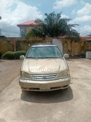 Toyota Sienta 2003 Silver